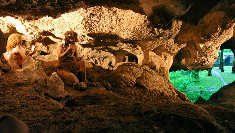 intérieur des grottes de sare