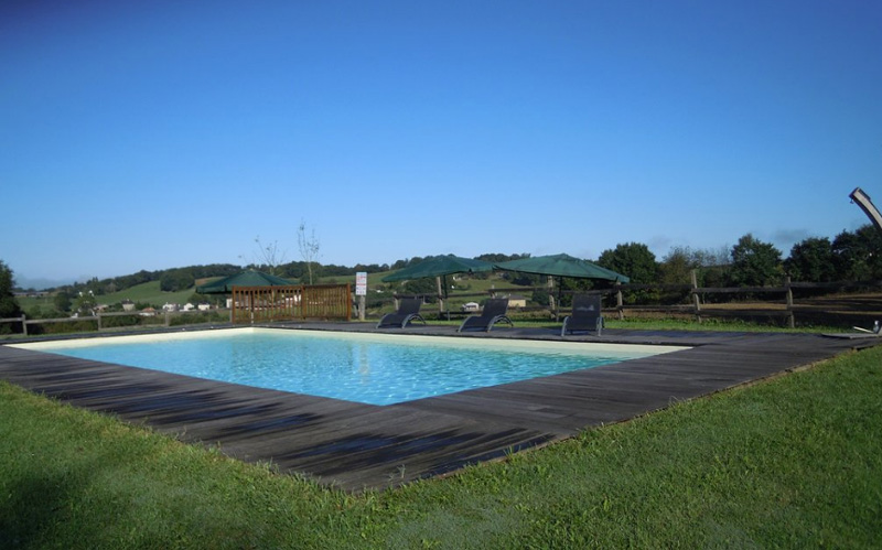 maison Azkena-piscine chauffée eau salée
