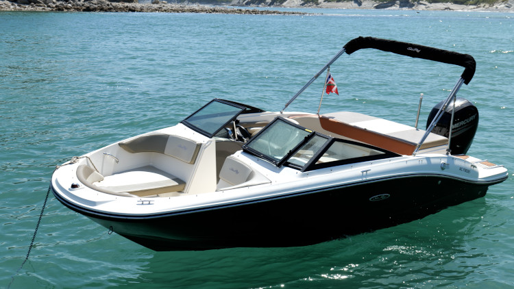 Modele SeaRay de la flotte Baiboat